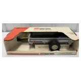 1/16 Scale New Idea Spreader in Box