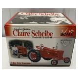 1/16 Farmall 400 Tractor in box