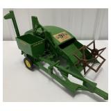 1/16 Scale John Deere 12A Combine