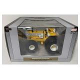 1/16 SpecCast Minneapolis-Moline G940 Tractor