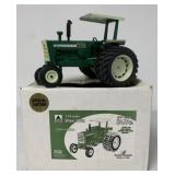 1/16 Scale Models Oliver 1755 Tractor & Box