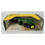 1/16 Ertl John Deere Plow