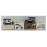 1/25 (4) Agco.Deutz-Allis/Gleaner Trucks/Banks