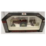 1/16 International 340 Tractor w/251 Planter in