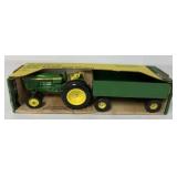 1/16 Ertl John Deere Utility Tractor & Wagon