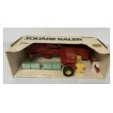 1/16 Ertl New Holland Square Baler
