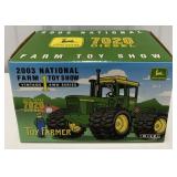 1/32 JD 7020 Diesel Tractor w/box