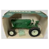 Spec-Cast Oliver 770 Tractor 1/16 scale