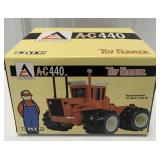 1/32 AC 440 Tractor w/Box