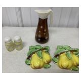 syrup, S&P shakers , pear wall pockets