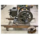 Mogul IH 1 HP Gas Engine on Cart  w/ mag