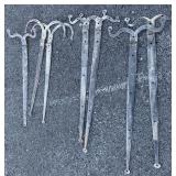 7 Curled End Barn Hinges