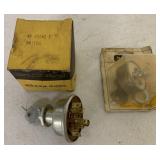 (2) John Deere Switches AT21041T/AM102542