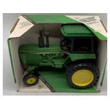1/16 JD Row Crop Tractor