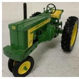 Ertl 1/16 John Deere 620 Tractor