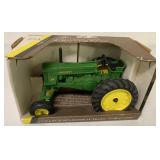 Ertl 1/16 John Deere 70 Row Crop Tractor