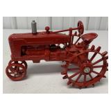 1/16 McCormick Farmall M Tractor