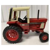 1/16 Ertl International 1066 Tractor