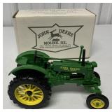 1/16 Ertl John Deere Model "BW-40" w/box