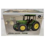 1/16 Ertl John Deere 7510 Tractor