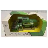 1/50 Ertl John Deere 4425 Combine