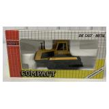 1/50 Joal CAT Challenger 65 in box