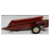 1/16 Ertl Manure Spreader