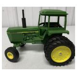 1/16 Ertl John Deere 4440Tractor w/ Cab & Duals