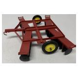 1/16 Ertl Massey Ferguson Disk