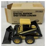 1/16 New Holland Skid-Steer Loader w/box
