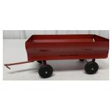1/16 Ertl Massey-Ferguson Flare Box Wagon