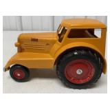 1/16 Minneapolis Moline UDLX Comfort Tractor