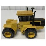 1/32 Ertl Steiger Tractor