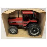 1/16 Ertl International 5488 AWD Assist Tractor