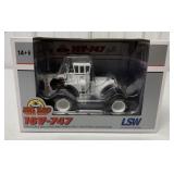 1/64 Big Bud 16V-747 tractor in box