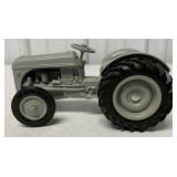 1/16 Ertl Ford 9N Tractor