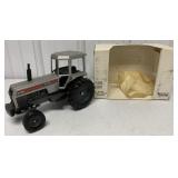 1/16 Scale Models White 2-135 Field Boss Tractor