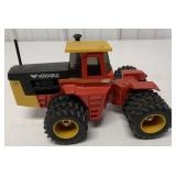 1/32 Scale Models Versatile 1150 Tractor