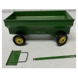 1/16 John Deere Flare Box Wagon