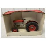 1/16 Massey Ferguson 35 Tractor in box