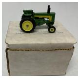 1/64 John Deere 730 WF tractor w/box