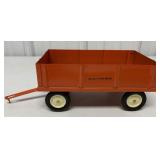 1/16 Ertl Allis-Chalmers Barge Box Wagon