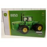 1/16 Ertl John Deere 8850 Tractor in sealed box