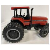 1/16 Ertl Case IH Magnum 8950 Tractor