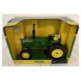 1/16 Ertl John Deere 1973 4320 Tractor