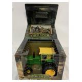 1/16 Ertl John Deere 4520 Tractor w/ Cab