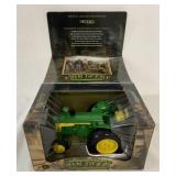 1/16 Ertl John Deere 830 Tractor