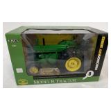 1/16 Ertl John Deere Model R Tractor in box