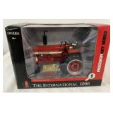 1/16 Ertl International 1066 Tractor in box