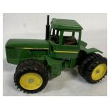 1/16 Ertl John Deere 4WD Tractor